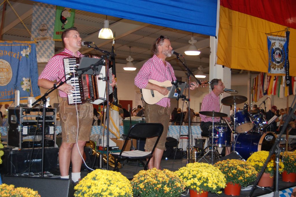 Die lustigen Almdudlers 2022 Richdmond Oktoberfest